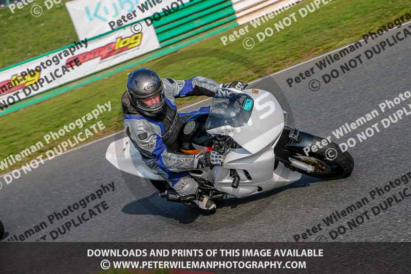 PJM Wedding Photography;enduro digital images;event digital images;eventdigitalimages;mallory park;mallory park photographs;mallory park trackday;mallory park trackday photographs;no limits trackdays;peter wileman photography;racing digital images;trackday digital images;trackday photos